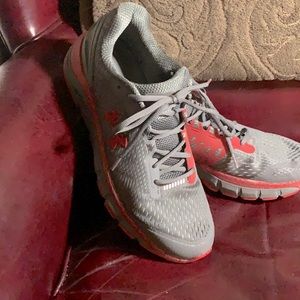 Under Armour HOVR size 11